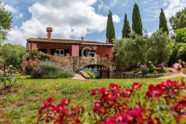 casa indipendente in vendita a Manciano