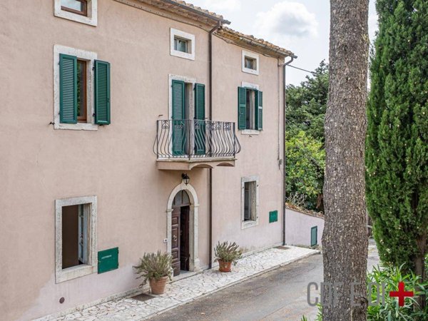 casa indipendente in vendita a Manciano in zona Poggio Murella