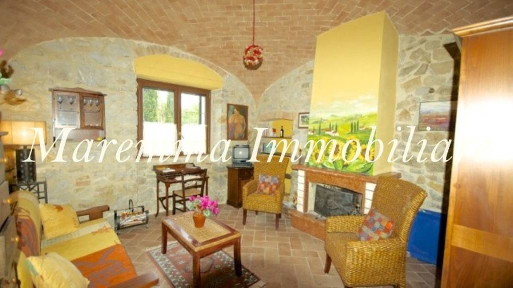appartamento in vendita a Manciano in zona Montemerano
