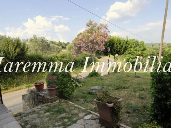 casa indipendente in vendita a Manciano in zona Poggio Murella