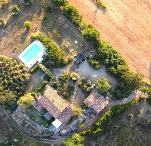 casa indipendente in vendita a Manciano in zona Saturnia