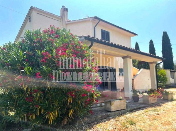 casa indipendente in vendita a Manciano in zona Saturnia