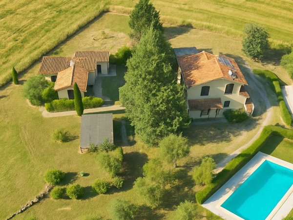 casa indipendente in vendita a Manciano in zona Saturnia