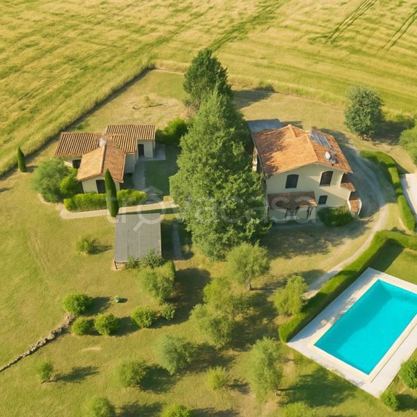 casa indipendente in vendita a Manciano in zona Saturnia