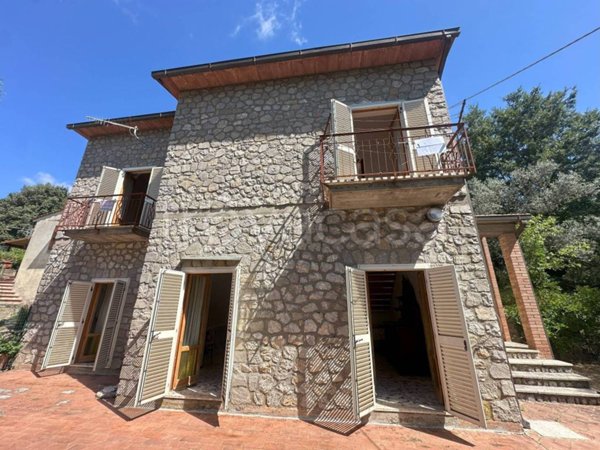 casa indipendente in vendita a Manciano in zona Capanne