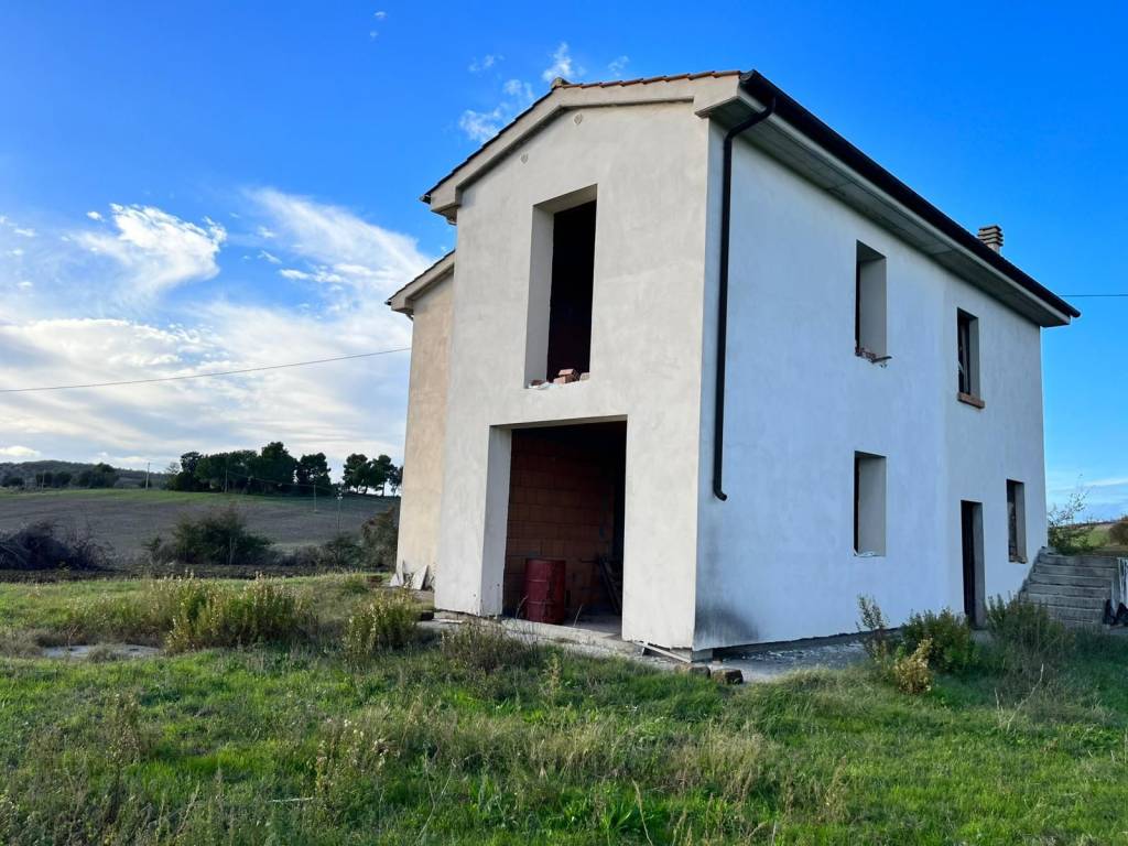 casa indipendente in vendita a Manciano