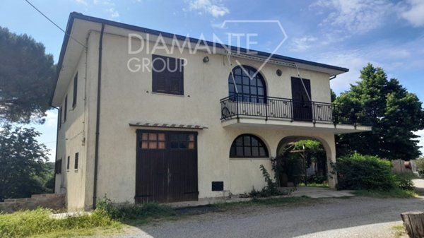 casa indipendente in vendita a Manciano