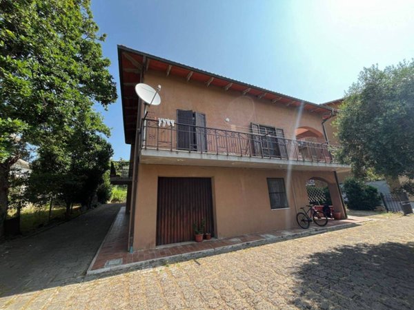 casa indipendente in vendita a Manciano