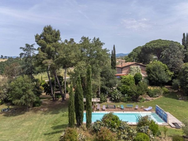 casa indipendente in vendita a Manciano