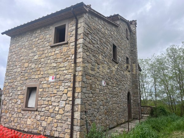 casa indipendente in vendita a Manciano in zona Saturnia