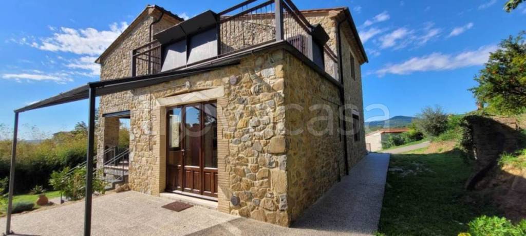 casa indipendente in vendita a Manciano in zona Poggio Murella