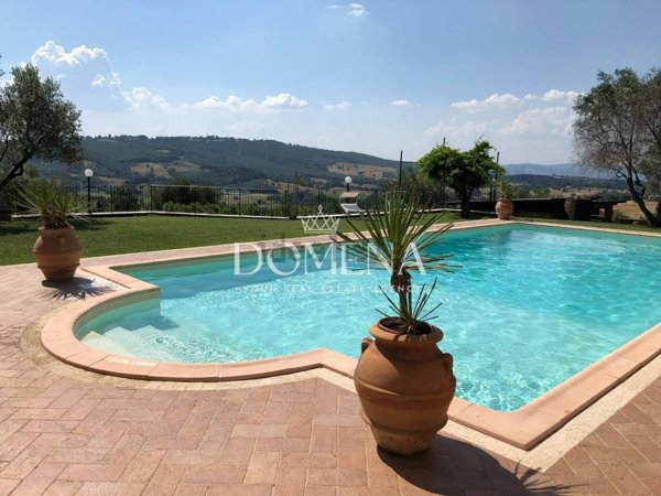 casa indipendente in vendita a Manciano in zona Saturnia
