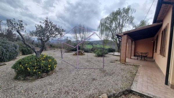 casa indipendente in vendita a Manciano in zona Saturnia