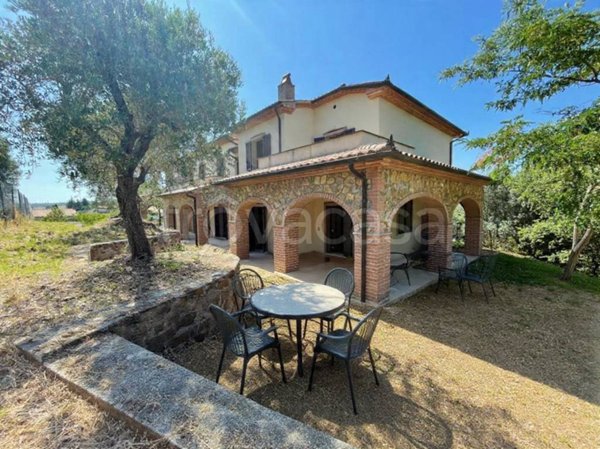 appartamento in vendita a Manciano in zona Montemerano