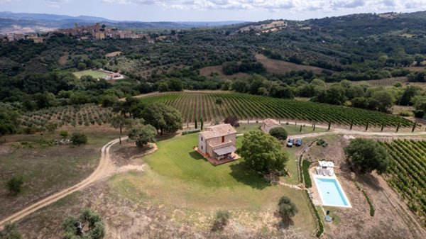 casale in vendita a Manciano in zona Saturnia
