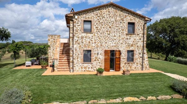 casale in vendita a Manciano in zona Montemerano