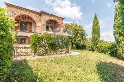 casa indipendente in vendita a Manciano in zona Saturnia