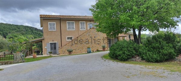 casale in vendita a Manciano in zona Saturnia