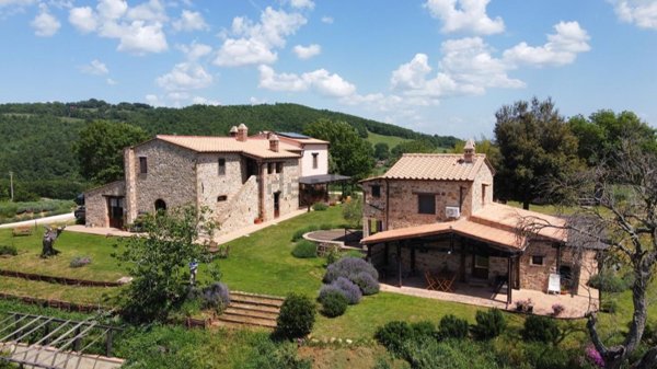 casale in vendita a Manciano in zona San Martino sul Fiora
