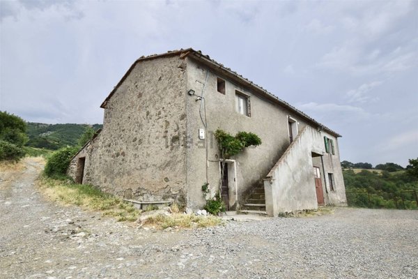 casale in vendita a Manciano