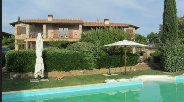 casa indipendente in vendita a Manciano in zona Saturnia