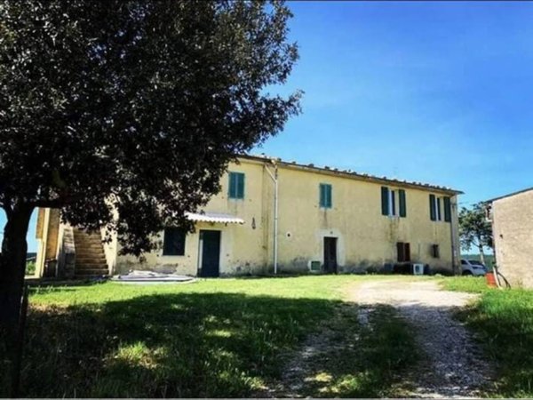 casa indipendente in vendita a Manciano in zona Saturnia