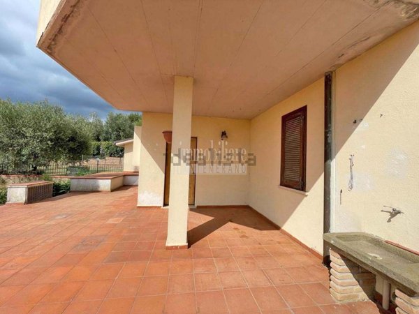 appartamento in vendita a Manciano in zona Saturnia