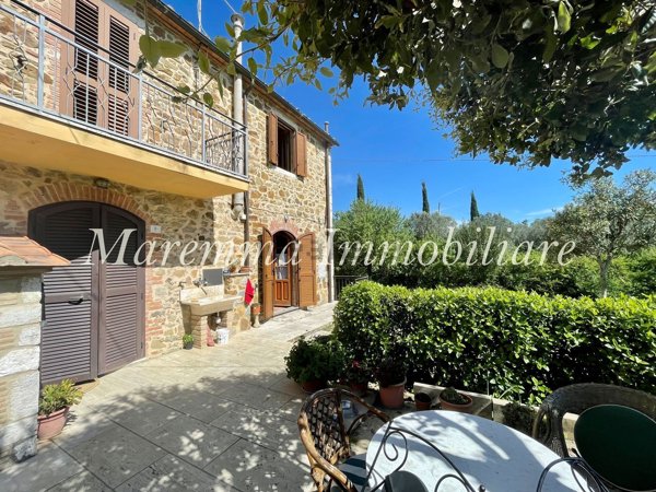 casa indipendente in vendita a Manciano in zona Saturnia