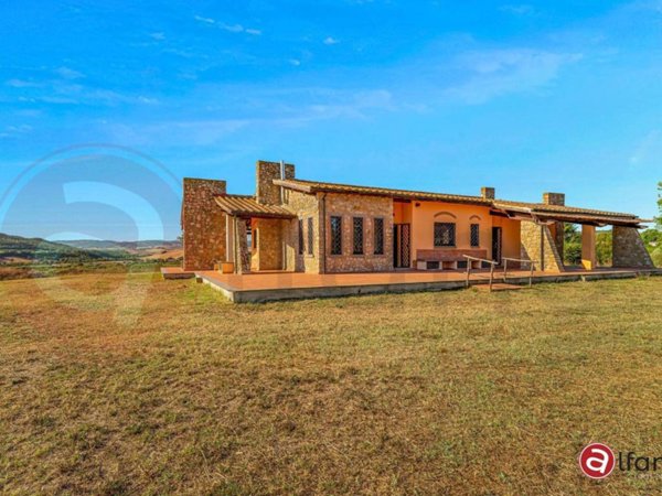casa indipendente in vendita a Manciano in zona Saturnia