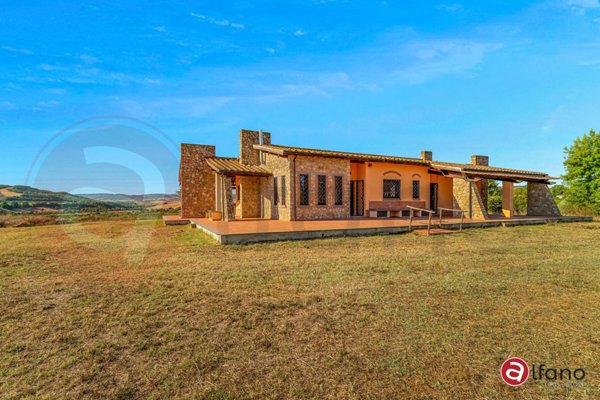 casa indipendente in vendita a Manciano in zona Saturnia