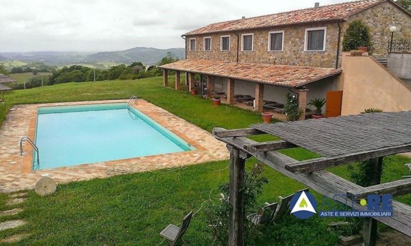 casa indipendente in vendita a Manciano