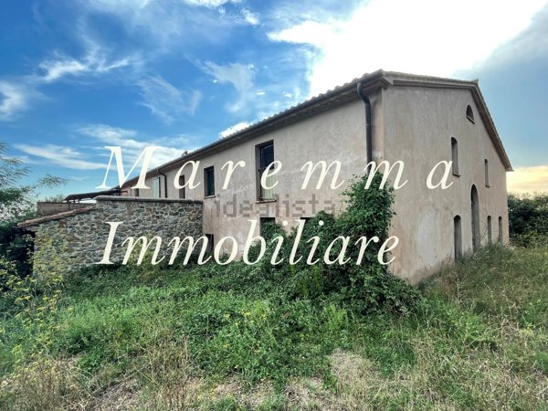 casale in vendita a Manciano