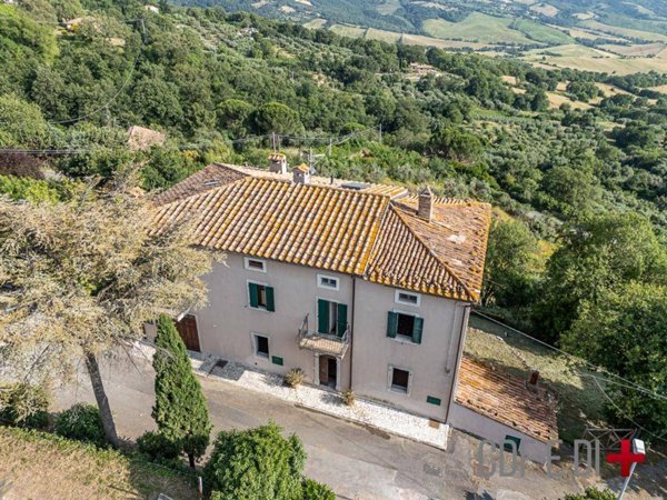 casa indipendente in vendita a Manciano in zona Poggio Murella