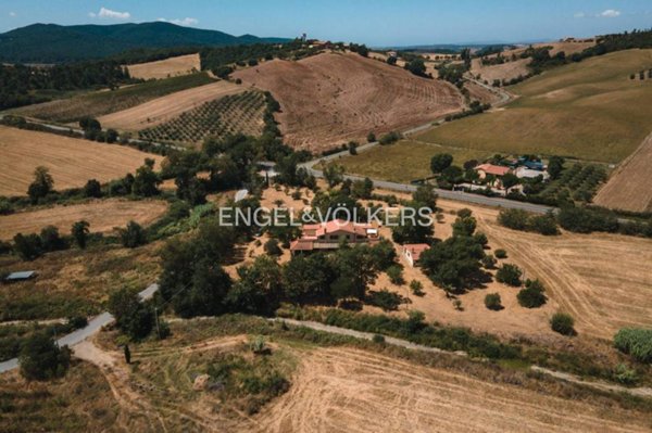 casa indipendente in vendita a Manciano