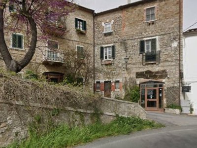 negozio in vendita a Manciano