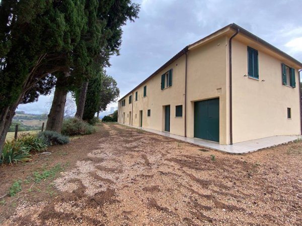 casa indipendente in vendita a Manciano