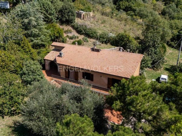 casa indipendente in vendita a Manciano in zona Poggio Murella