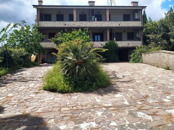 appartamento in vendita a Manciano in zona Saturnia