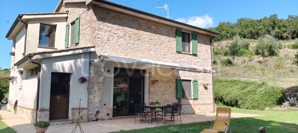 casa indipendente in vendita a Manciano in zona Marsiliana