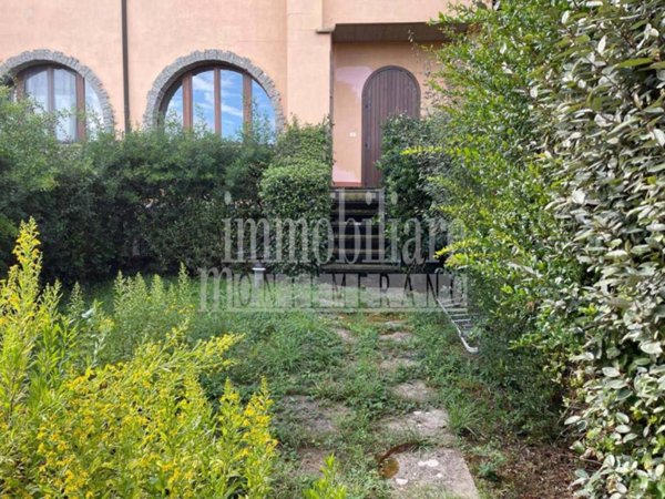 appartamento in vendita a Manciano in zona Montemerano