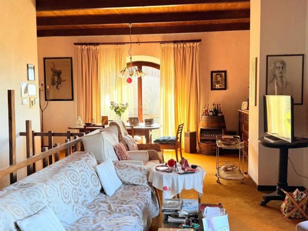 casa indipendente in vendita a Manciano in zona Saturnia