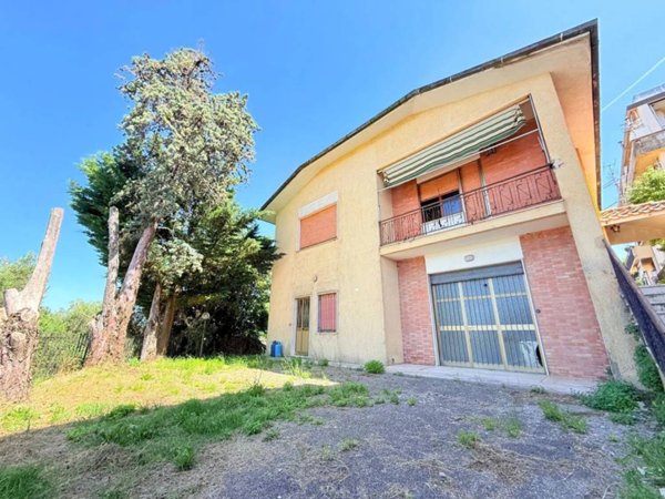 casa indipendente in vendita a Manciano in zona Montemerano