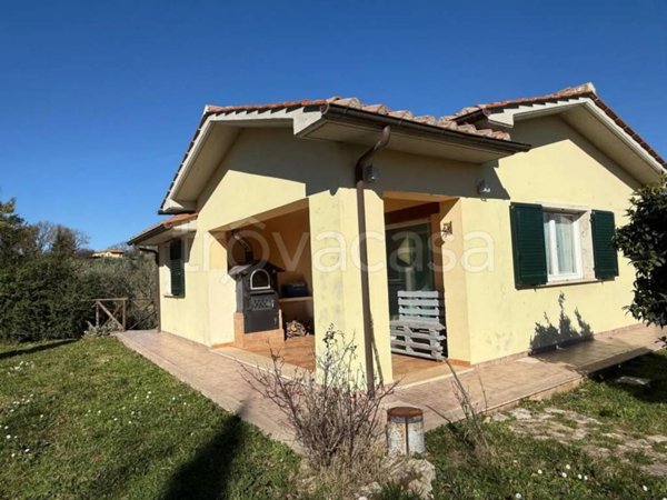 casa indipendente in vendita a Manciano