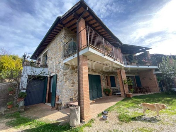 casa indipendente in vendita a Manciano in zona Montemerano