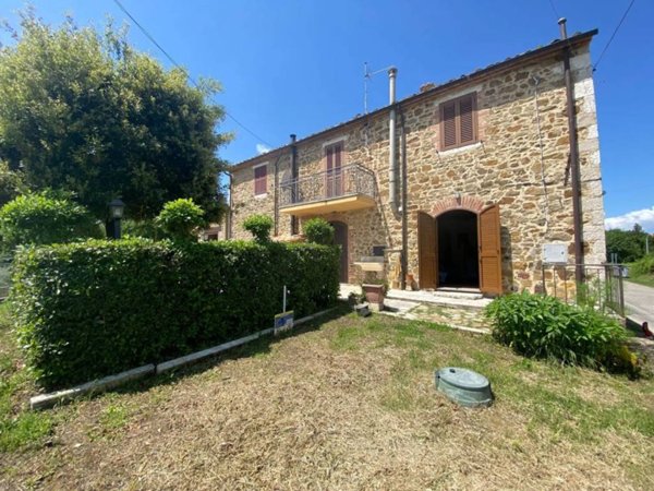 casa indipendente in vendita a Manciano in zona Poggio Murella