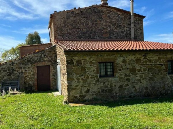 casa indipendente in vendita a Manciano