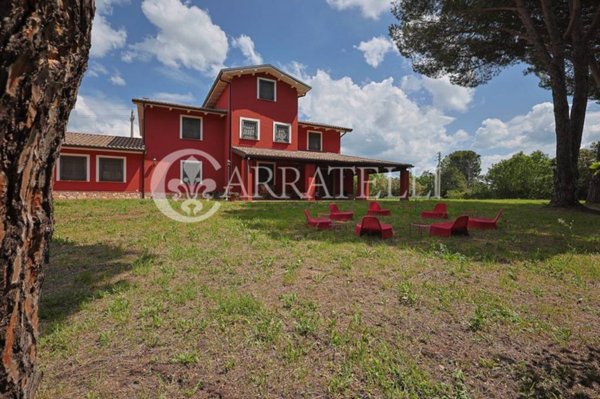 casa indipendente in vendita a Manciano in zona Saturnia
