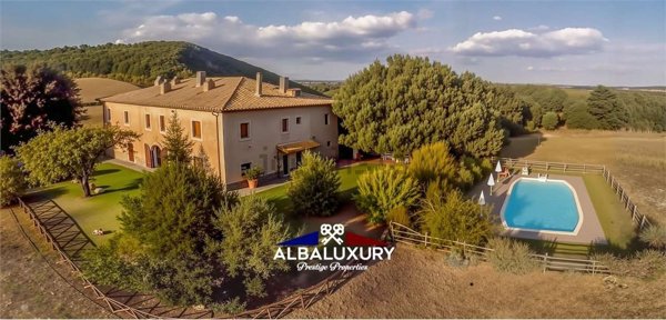 casa indipendente in vendita a Manciano in zona Saturnia