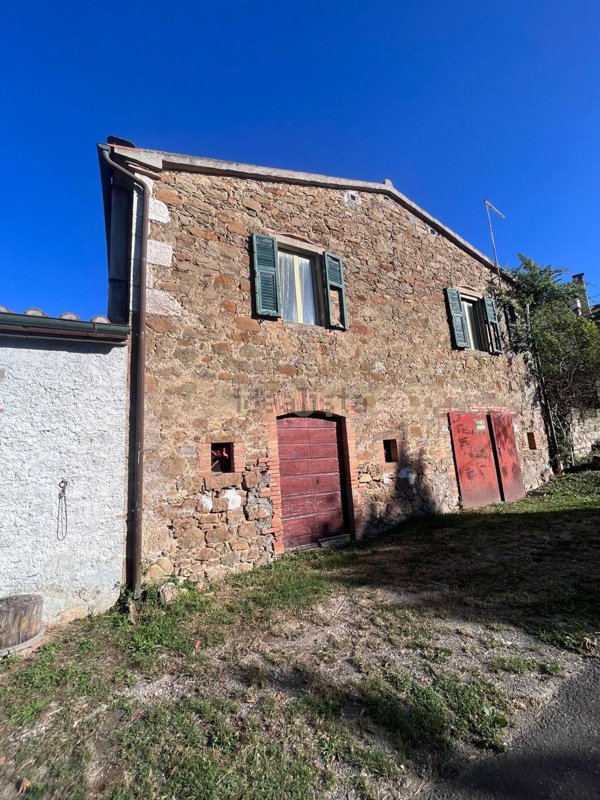 appartamento in vendita a Manciano in zona Saturnia