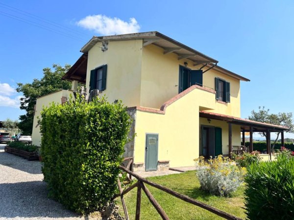 casa indipendente in vendita a Manciano